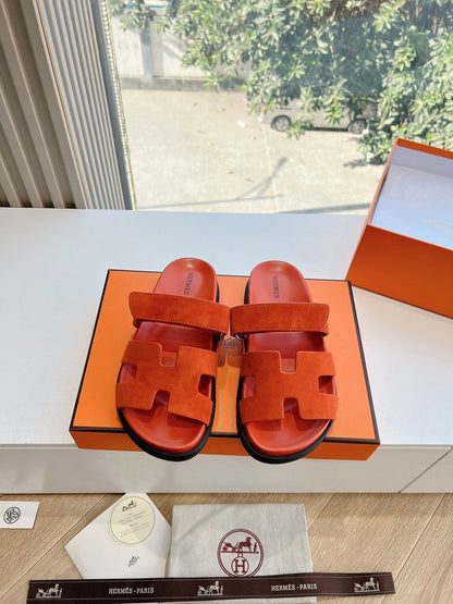 CHYPRE SANDAL IN FIRE ORANGE SUEDE