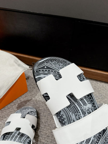 CHYPRE SANDAL WHITE CALFSKIN UNIQUE