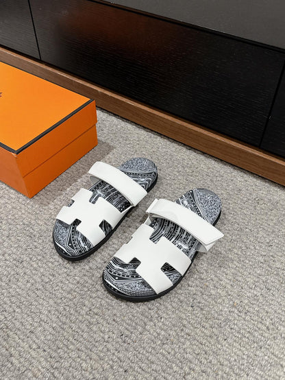 CHYPRE SANDAL WHITE CALFSKIN UNIQUE