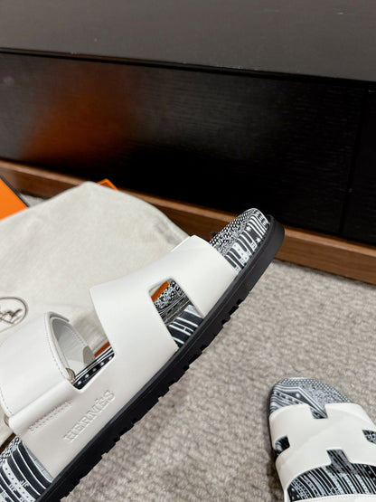 CHYPRE SANDAL WHITE CALFSKIN UNIQUE