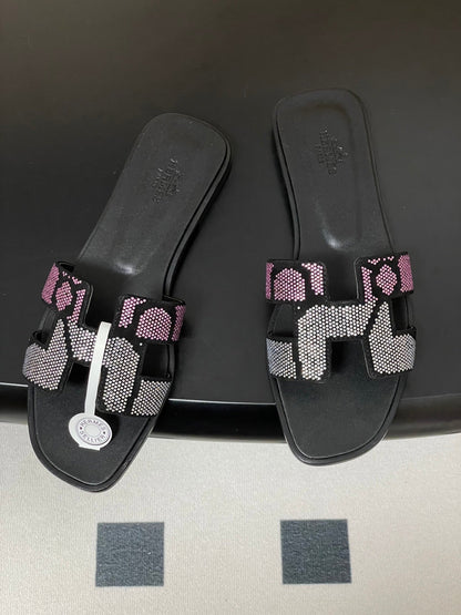 HM 25S ORAN SANDAL IN BLACK LAMBSKIN WITH WHITE MIX PINK STONE DETAILS