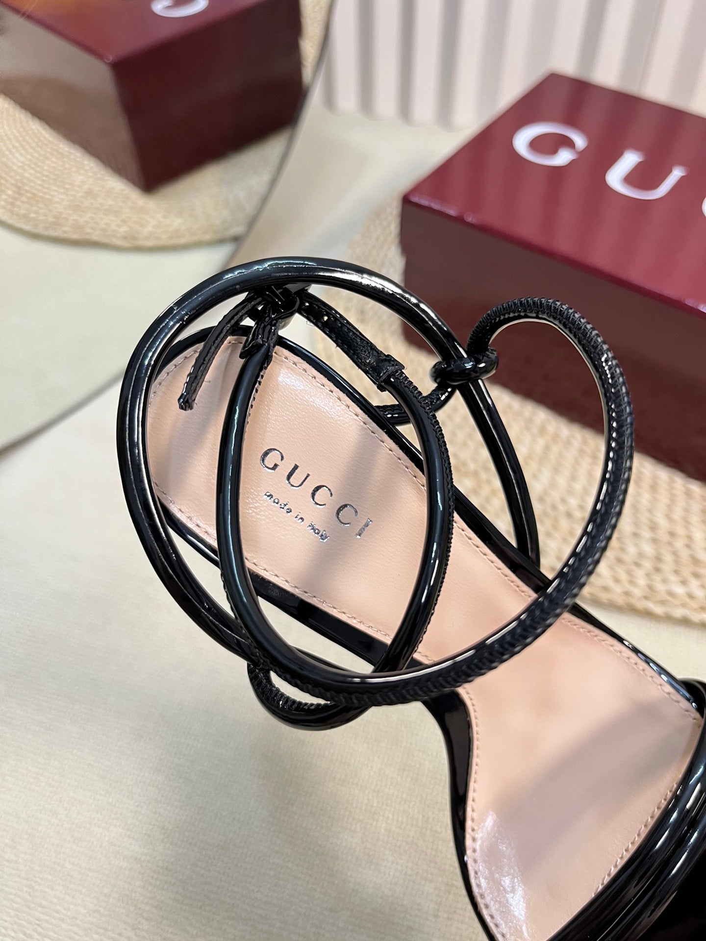 HIGH SANDAL 10 CM IN BLACK GLOSSY CALFSKIN