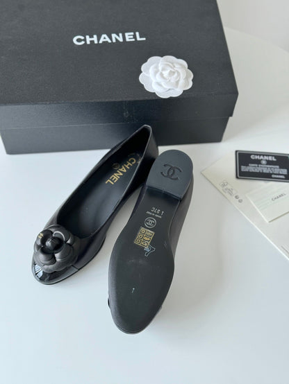 BALLET FLAT BLACK LAMBSKIN WITH FLOWER