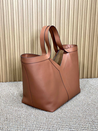 Y TOTE BAG 39 IN TAWNY BROWN CALFSKIN