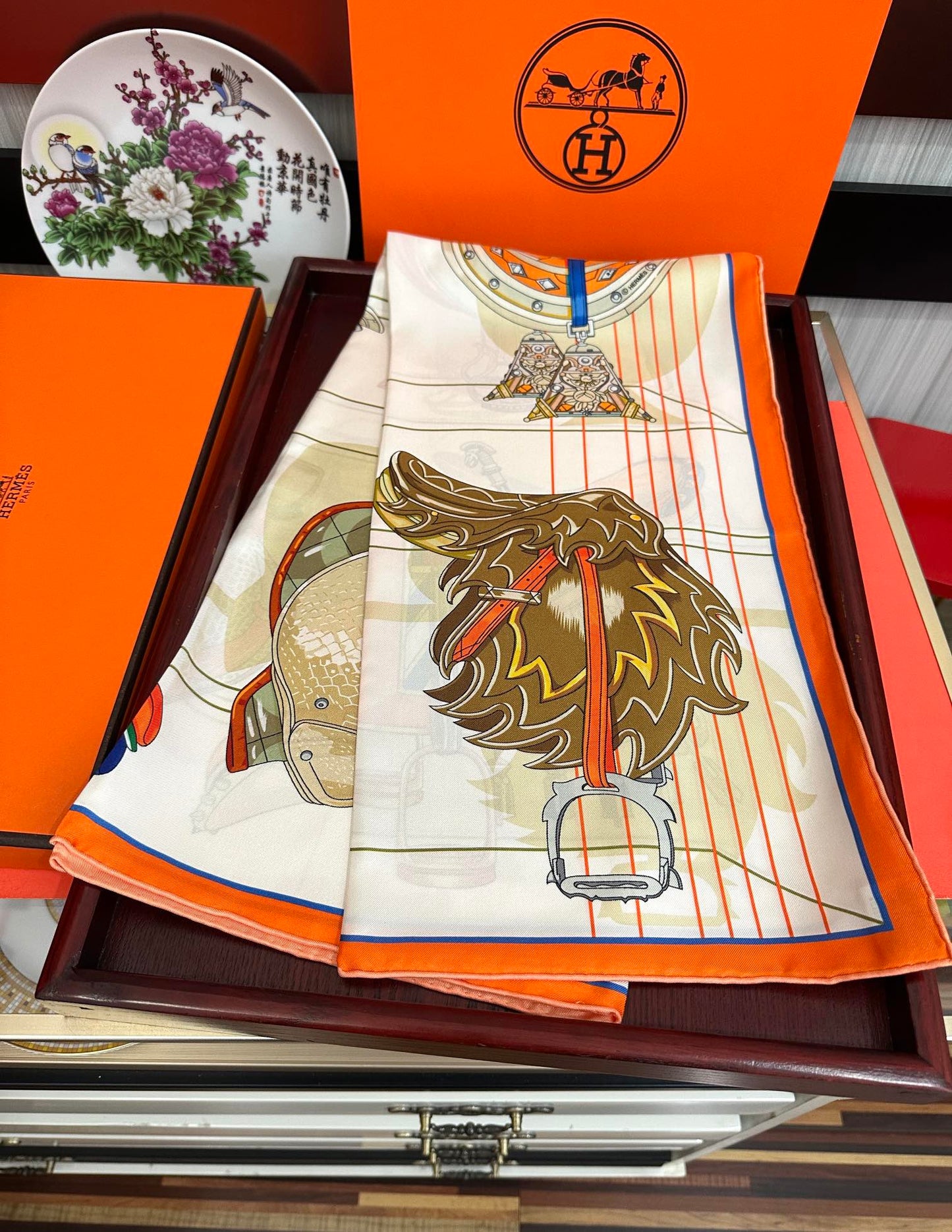 HERMES 25S SCARF 90 IN SILK 002
