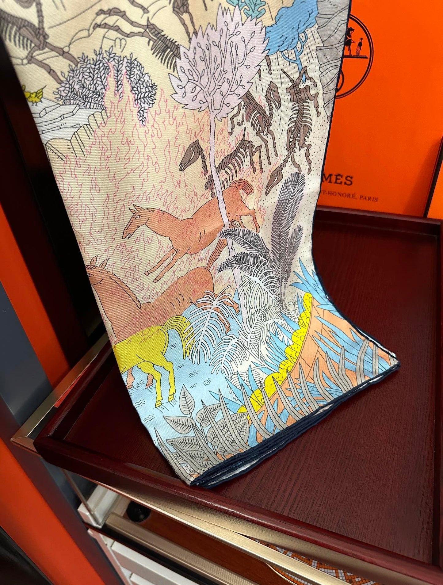 HERMES 25S SCARF 90 IN SILK 727408