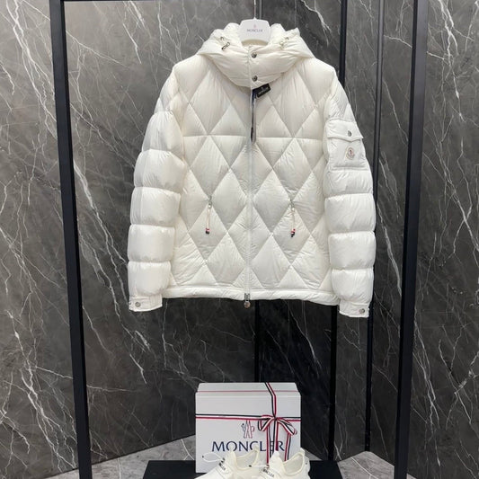 Moncler Style Women’s Short Down Jacket In White – Style 051