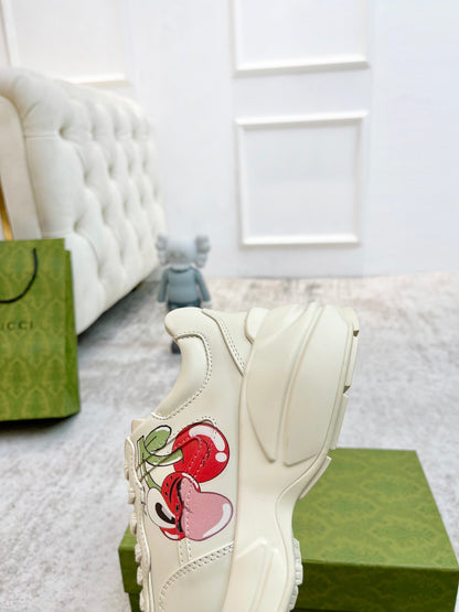 GG RHYTON TRAINER WHITE LAMBSKIN WITH HEART MOTIF