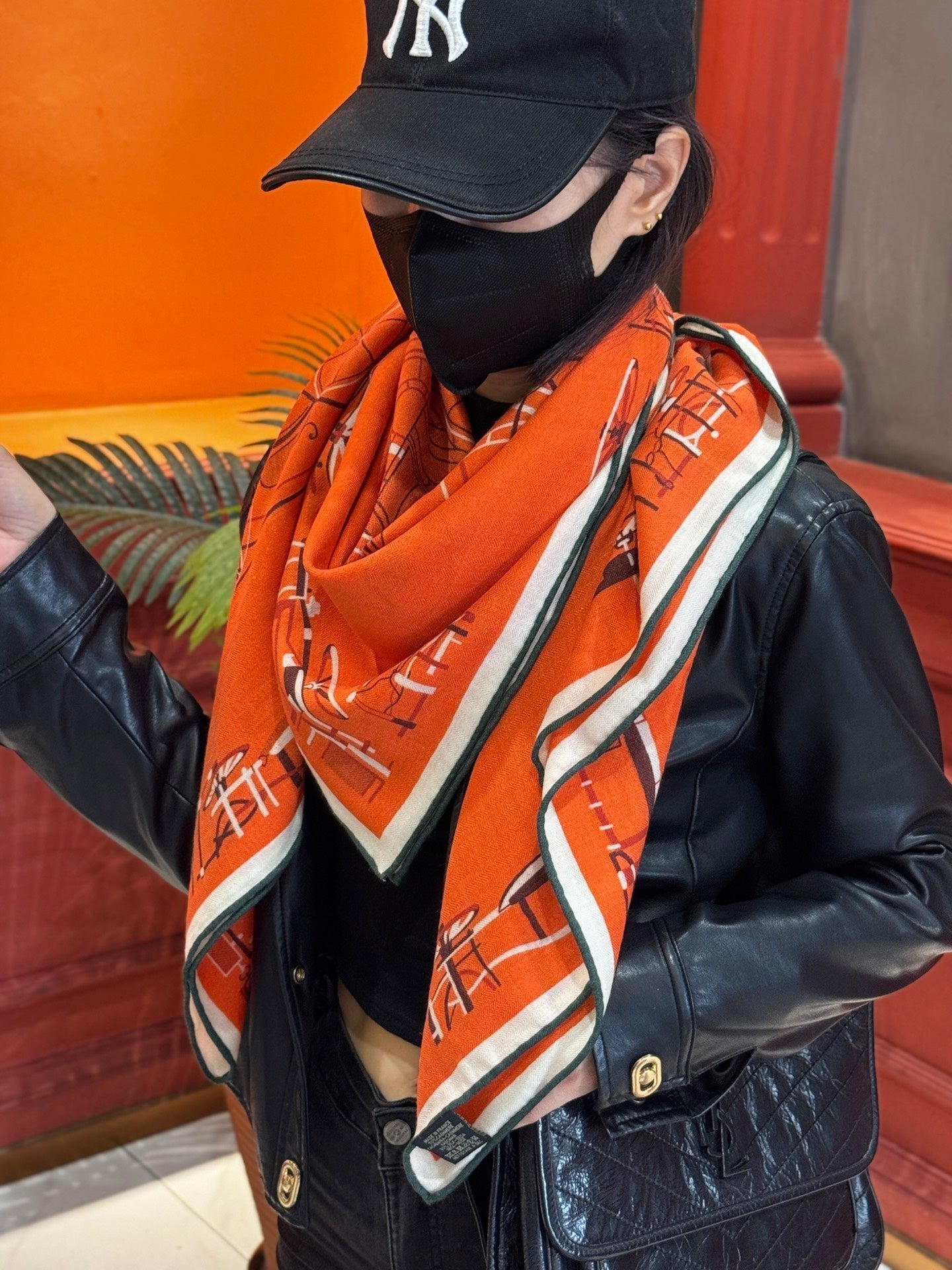 HERMES 25S SCARF 140 IN CASHMERE SILK 727321