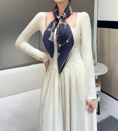 HERMES 25S SCARF 90 IN SILK 720008