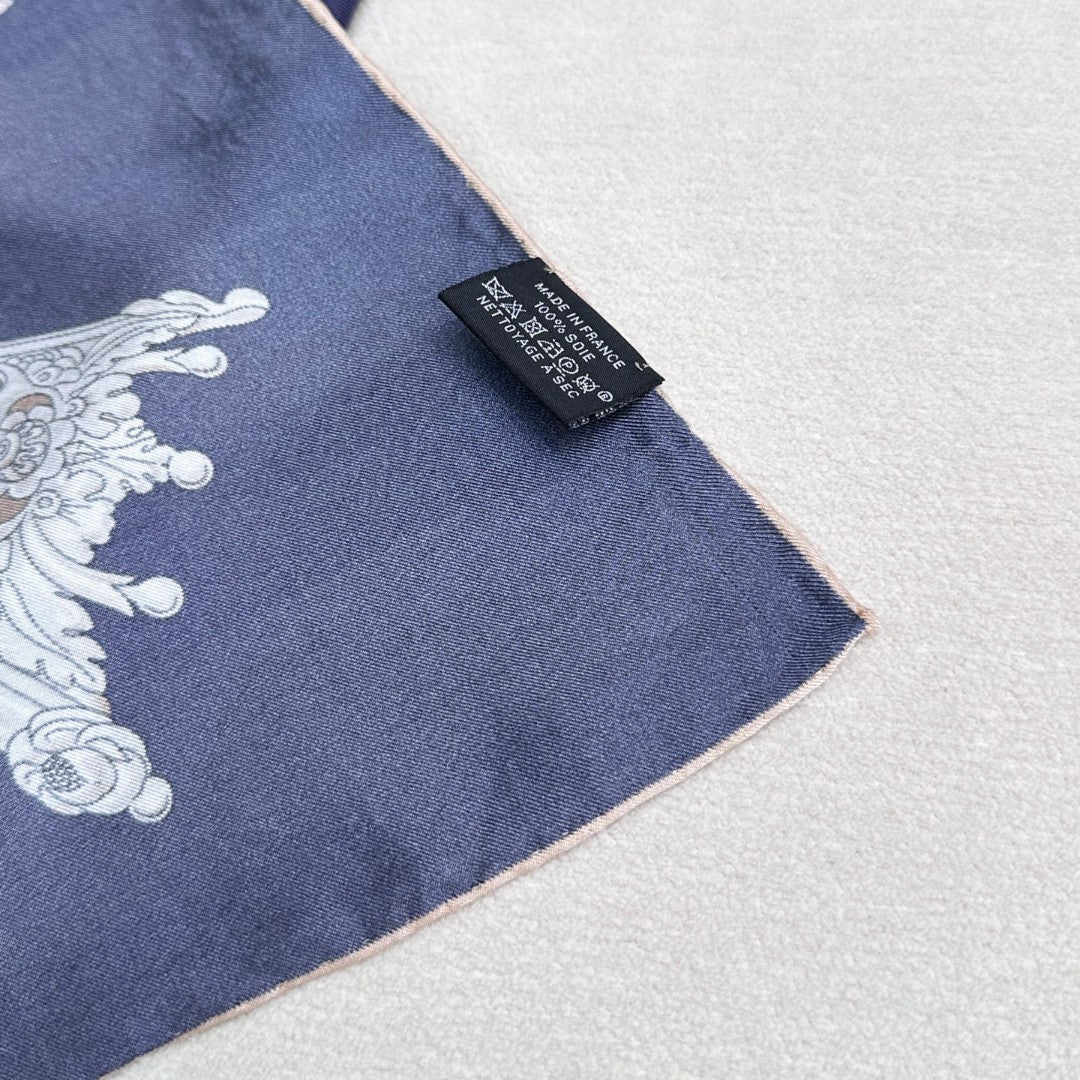 HERMES 25S SCARF 90 IN SILK 720008
