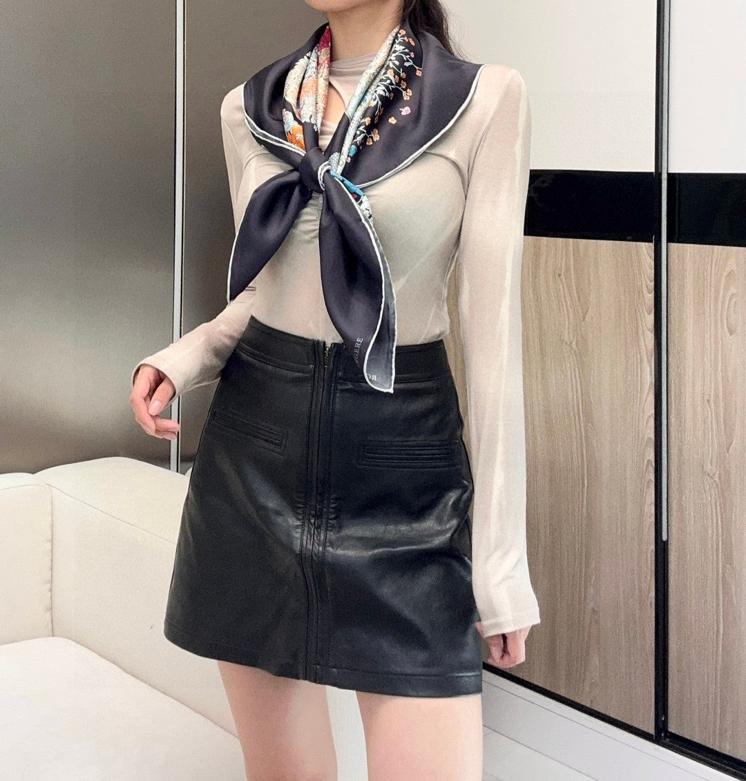 HERMES 25S SCARF 90 IN SILK 729030