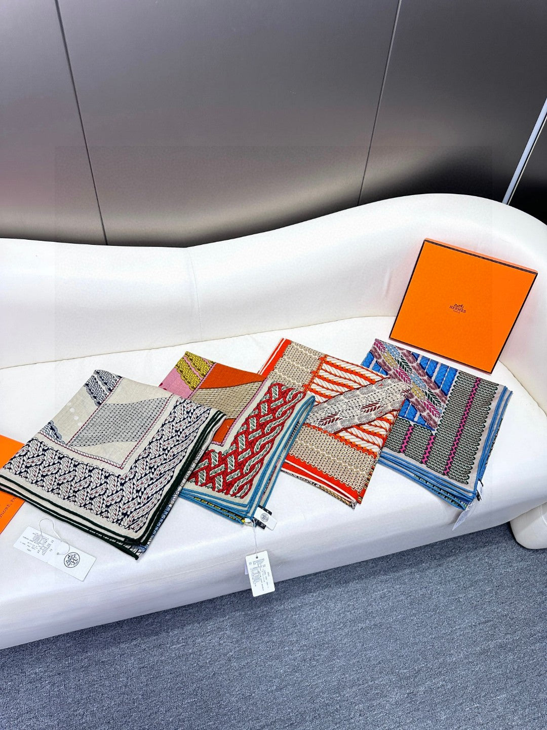 HERMES 25S SCARF 140 IN SILK 727338