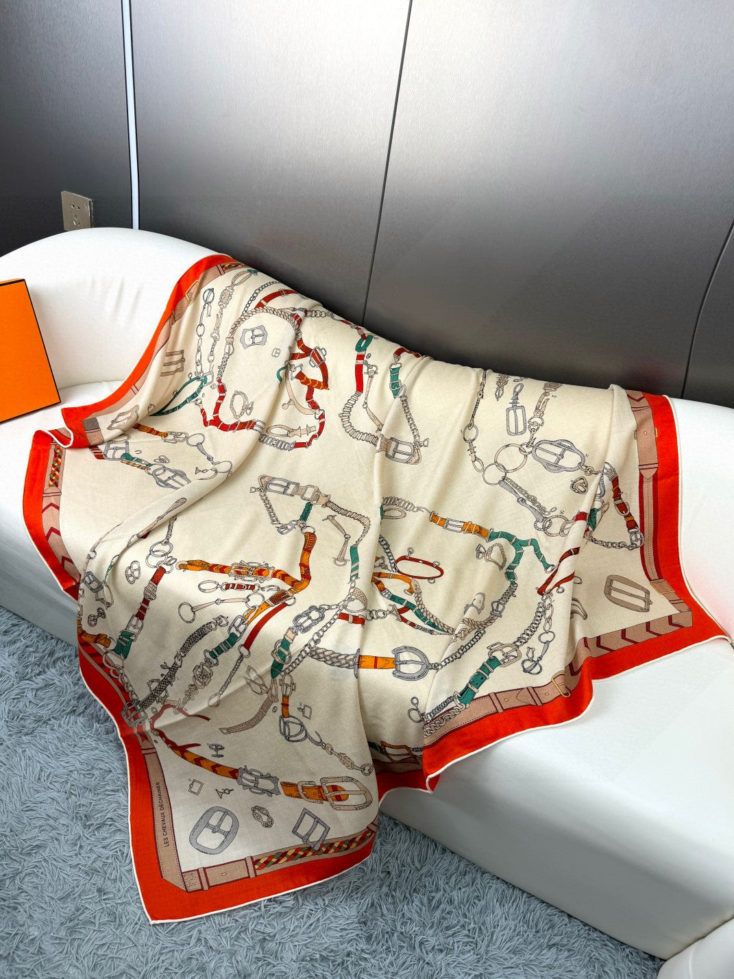 HERMES 25S SCARF 135 IN CASHMERE SILK 737310