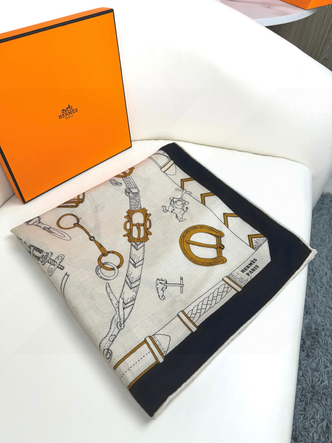 HERMES 25S SCARF 135 IN CASHMERE SILK 737311