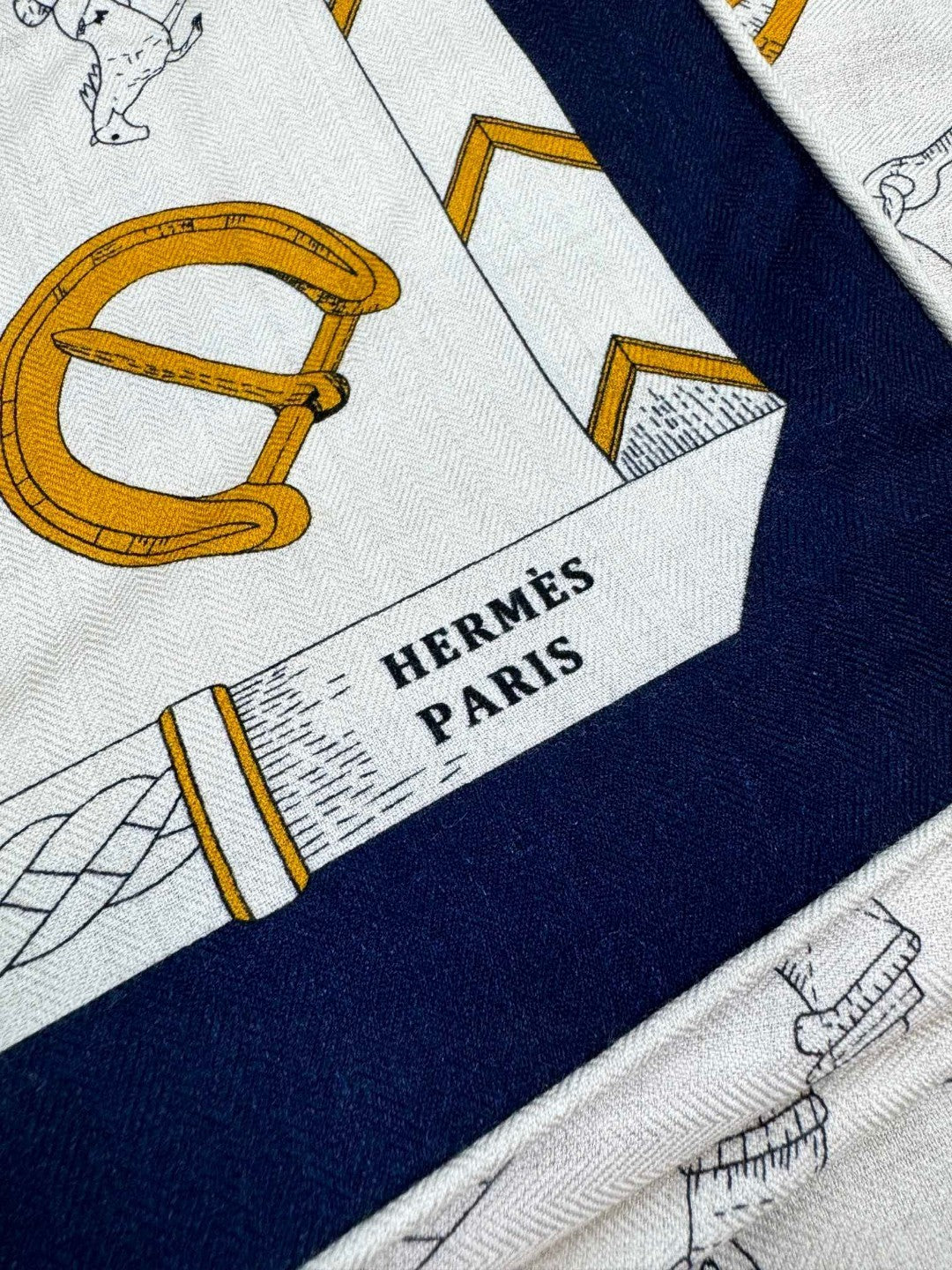 HERMES 25S SCARF 135 IN CASHMERE SILK 737311