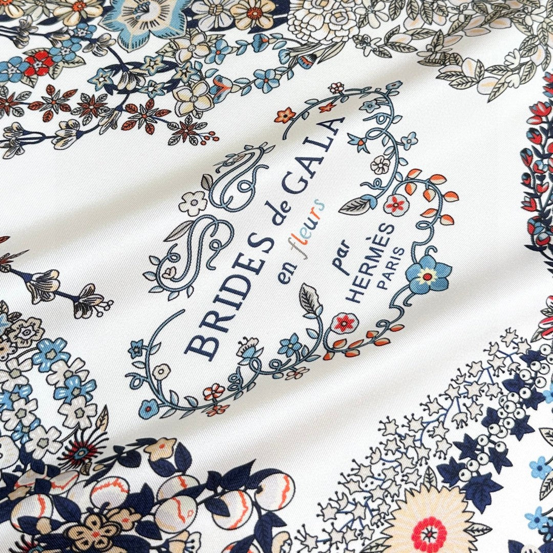 HERMES 25S SCARF 90 IN SILK 732127