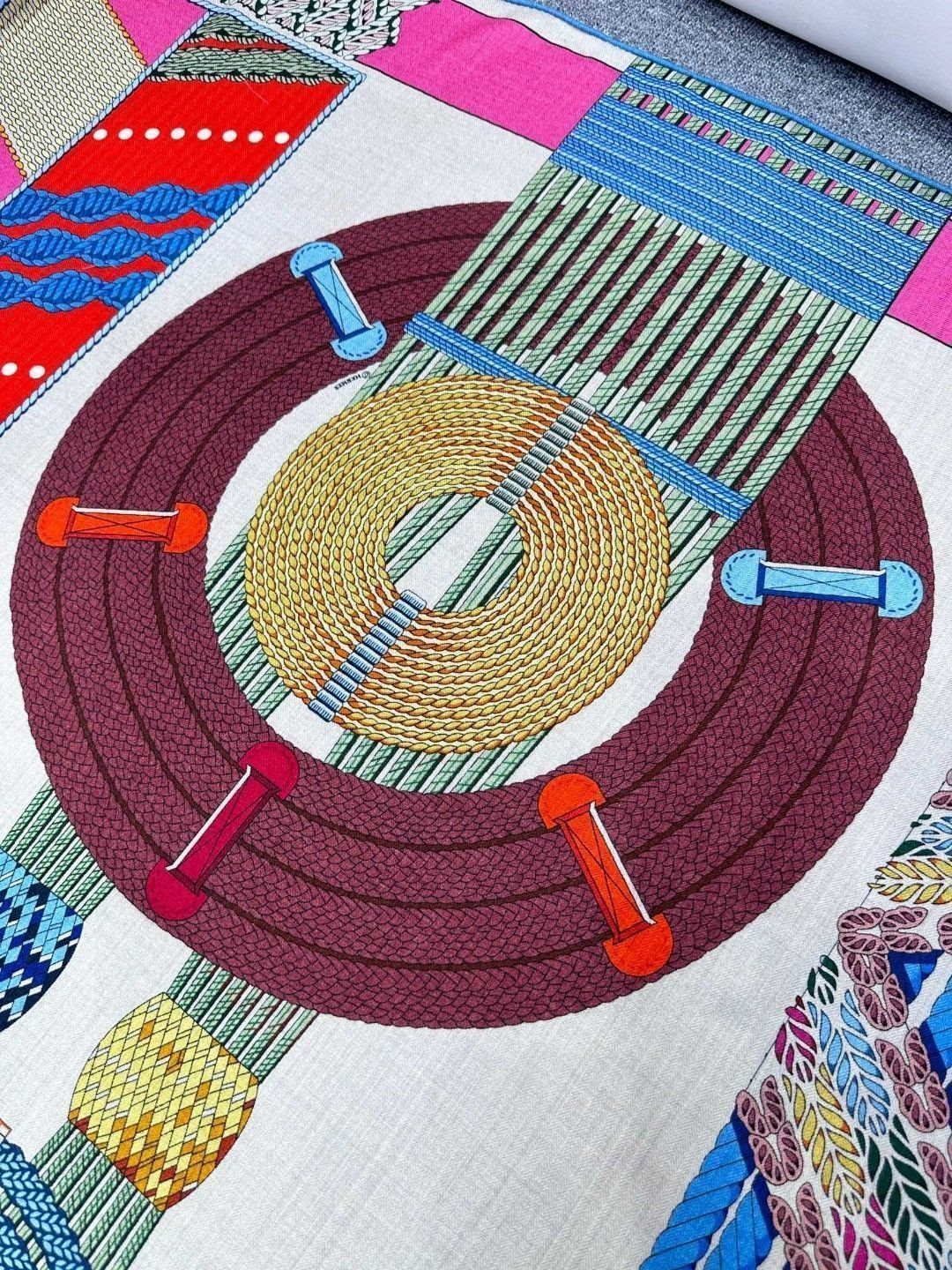 HERMES 25S SCARF 140 IN SILK 727341