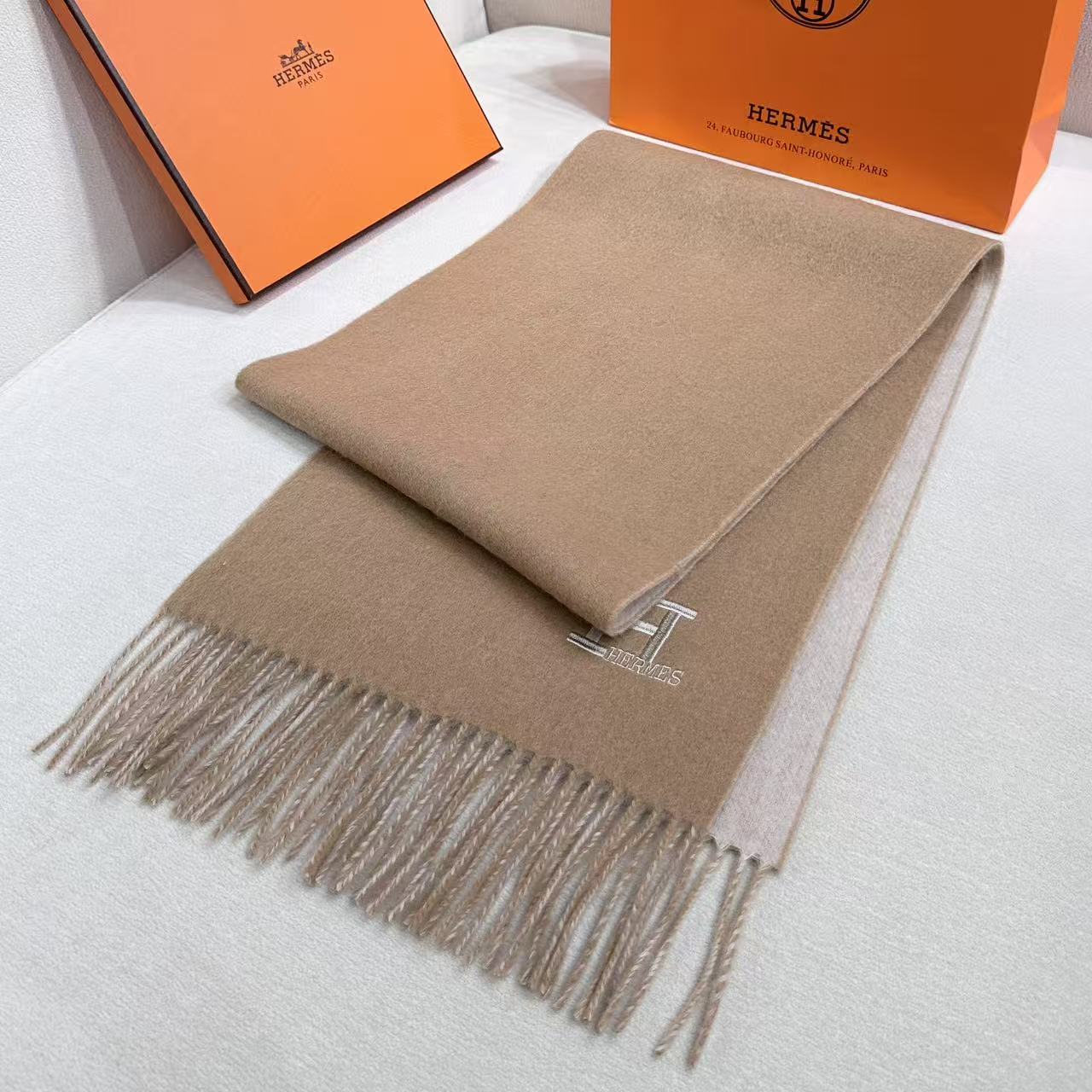 HERMES 25S SCARF 190 IN CASHMERE 985999