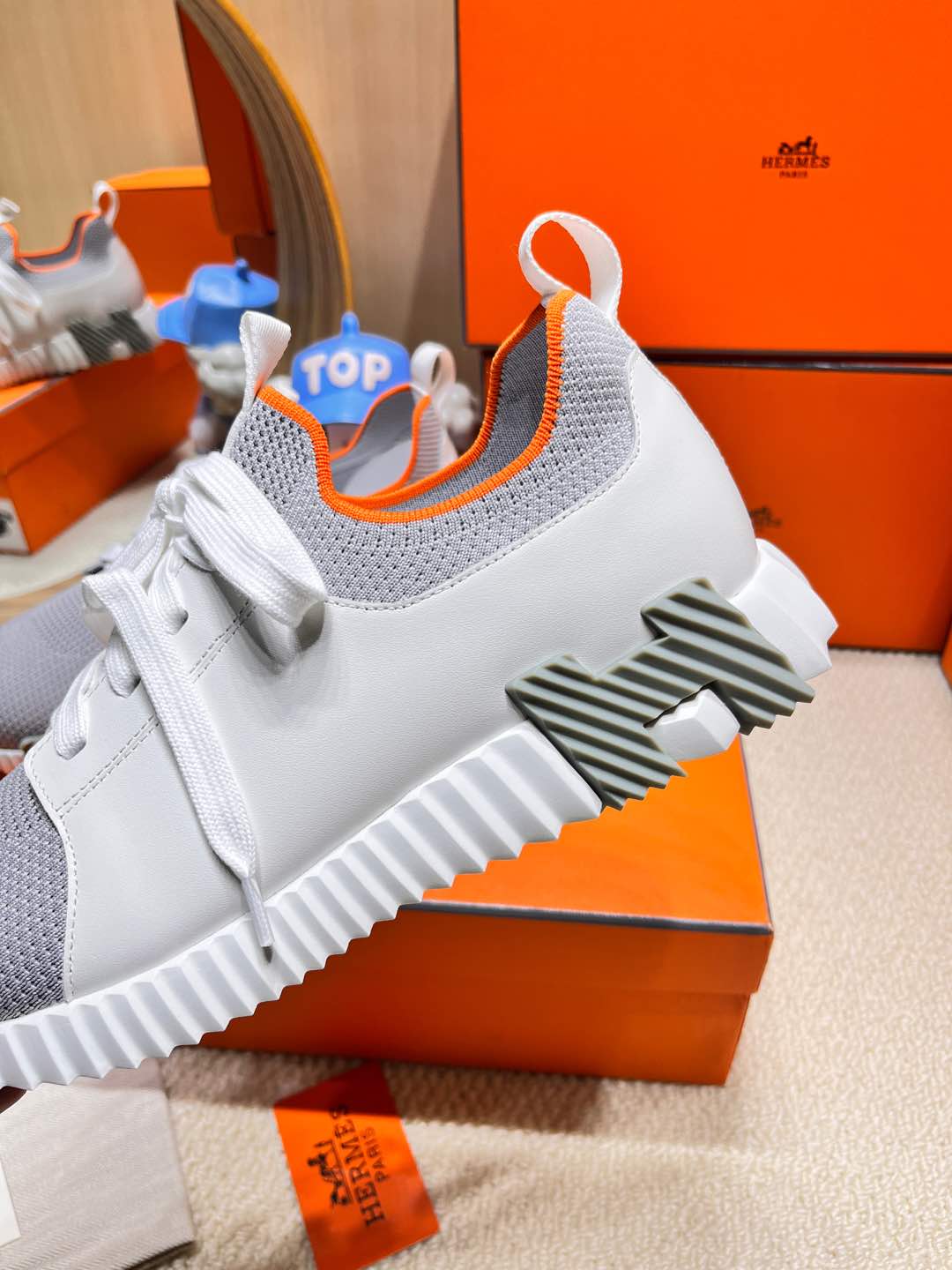 DEPART SLIP-ON SNEAKER IN WHITE MIX SHARK GRAY KNIT AND CALFSKIN