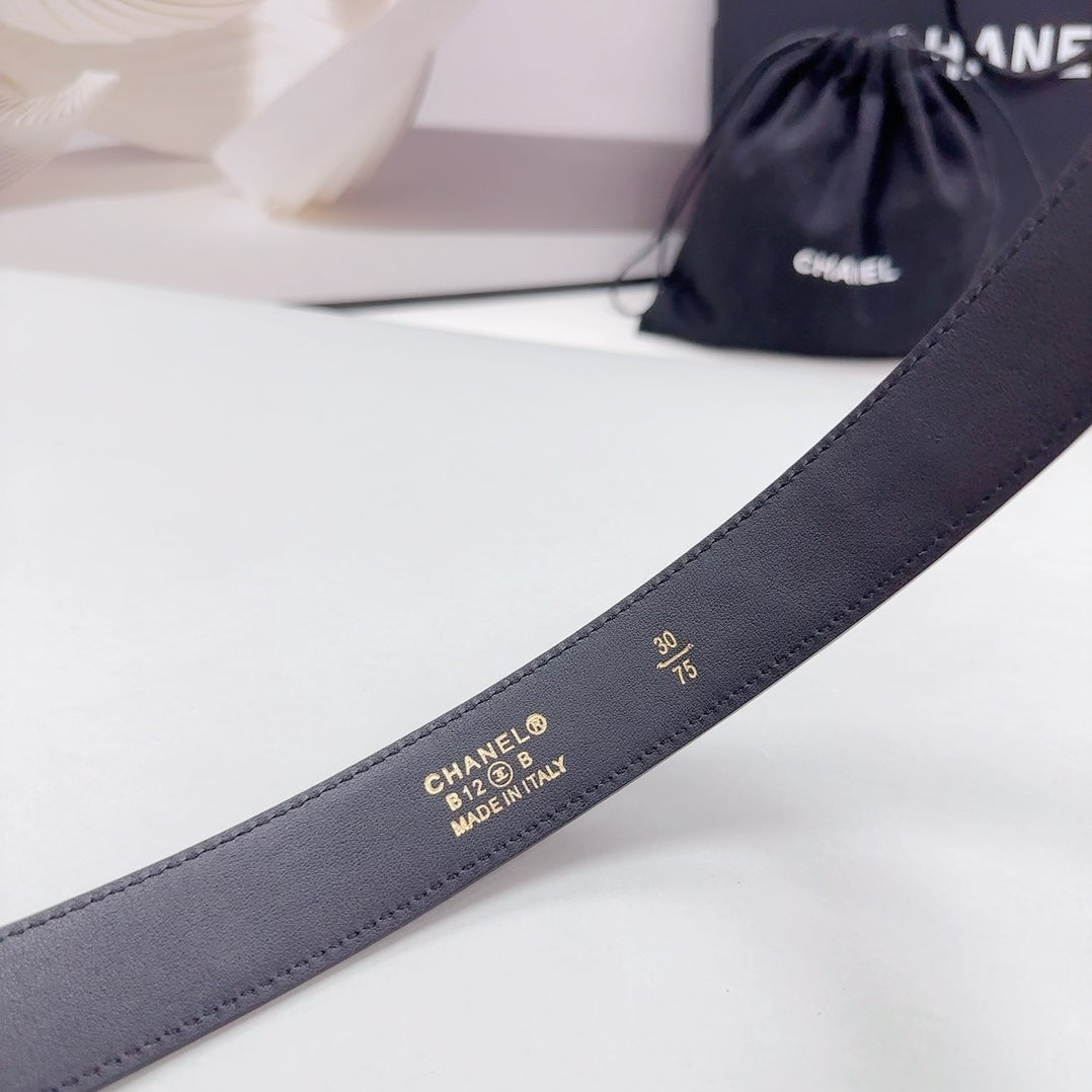 CC 30MM BELT IN BLACK EMBROIDERED CALFSKIN GOLD HARDWARE