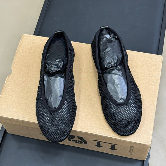ALAIA FISHNET MESH BALLET FLATS 25S IN BLACK FABRIC