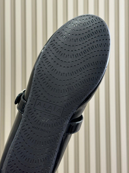 ALAIA 25S MARY JANE SHEARLING FLATS IN BLACK GLOSSY CALFSKIN