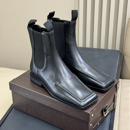 ALAIA 25S SQUARE TOE CHELSEA ANKLE BOOTS SHOES IN BLACK CALFSKIN