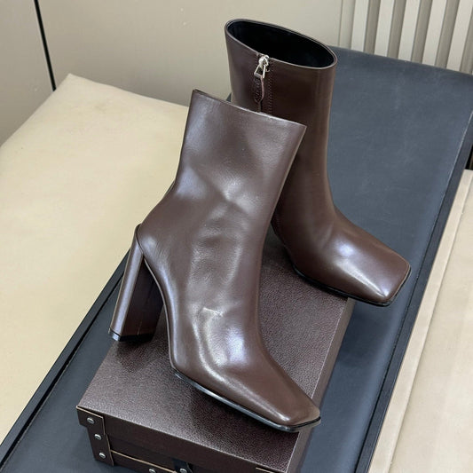 ALAIA 25S ANKLE HIGH-HEELED BOOTS IN DARK BROWN CALFSKIN