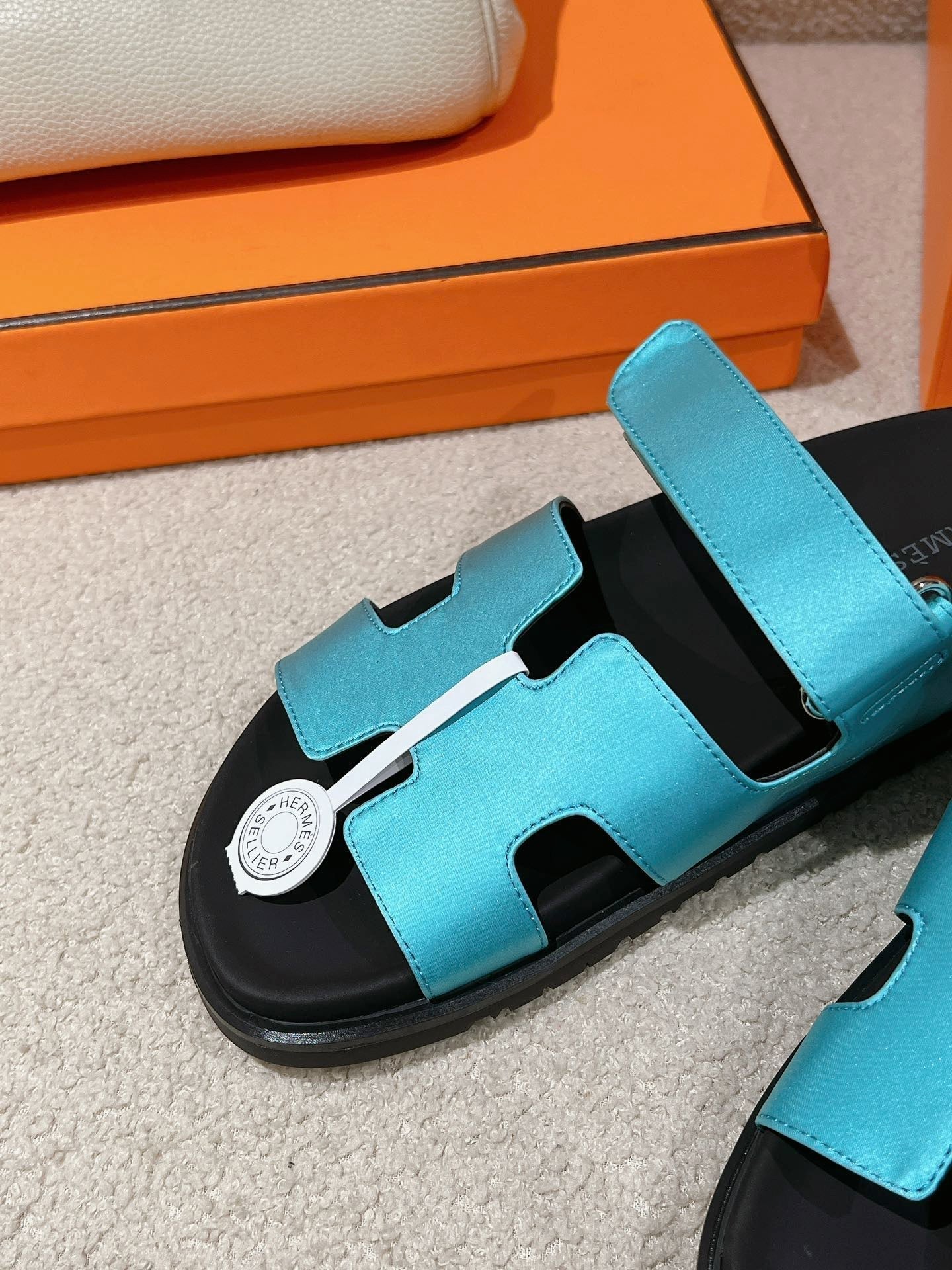 CHYPRE SANDAL BLACK MIX SKY CALFSKIN