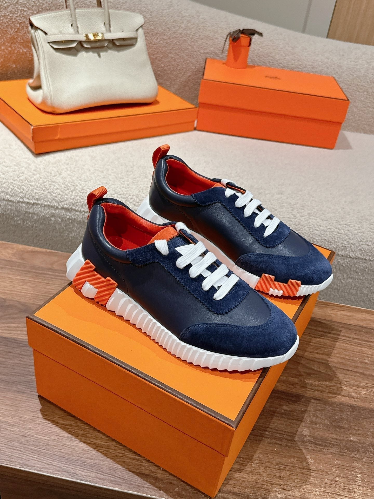 MAINLAND SNEAKER IN NAVY BLUE SUEDE AND CALFSKIN 959294