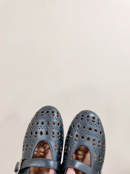 ALAIA HOLLOW BALLET FLAT IN BLACK LAMBSKIN