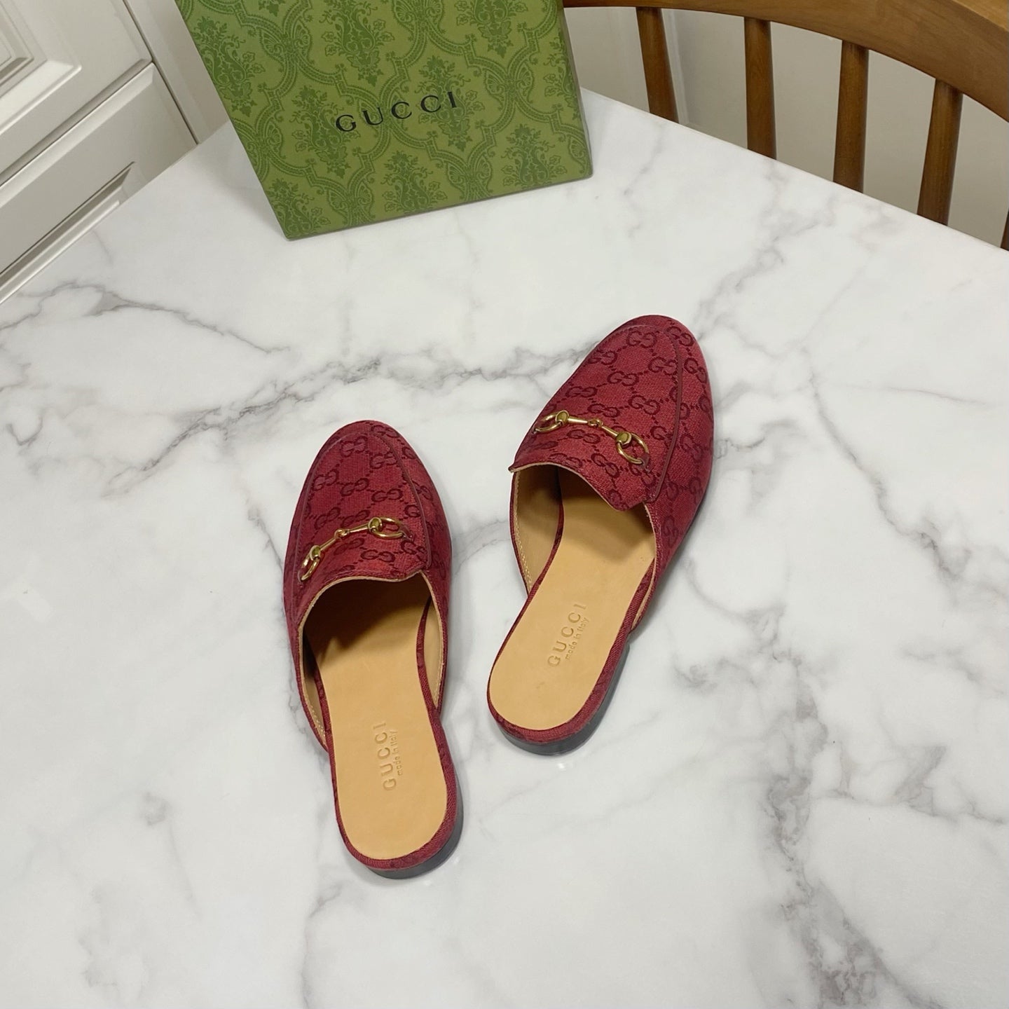 GG MULES IN RED FABRIC GOLD HARD WARE