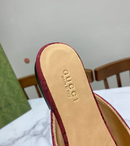 GG MULES IN RED FABRIC GOLD HARD WARE
