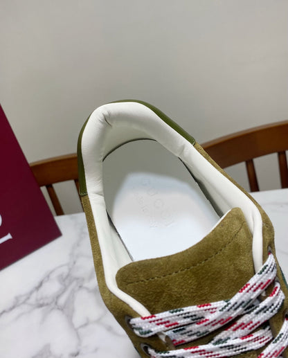 GUCCI 26S SNEAKER IN OLIVE BROWN SUEDE