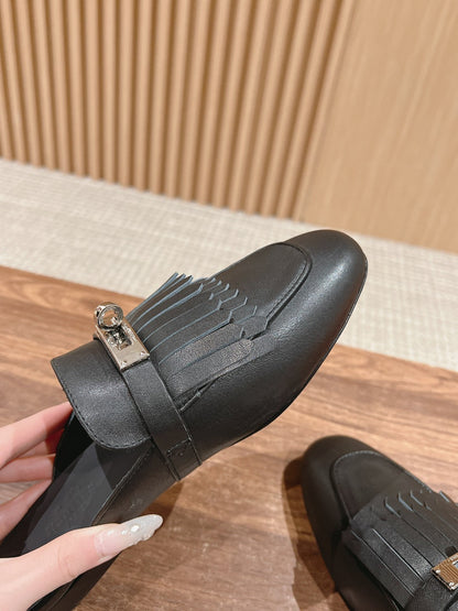 0Z Mule Fringed Black