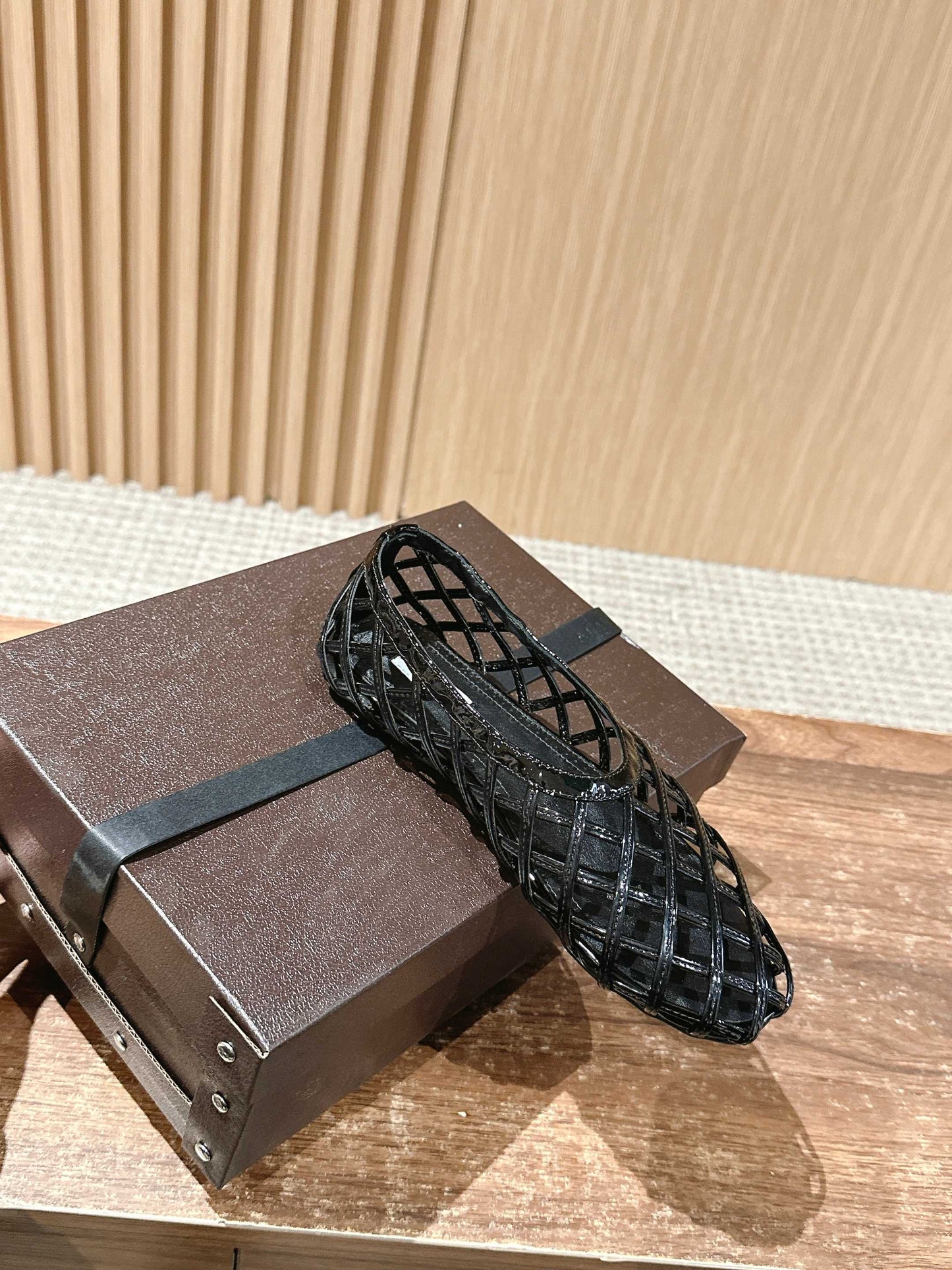 ALAIA MESH BALLET FLATS 25S IN BLACK LAMBSKIN