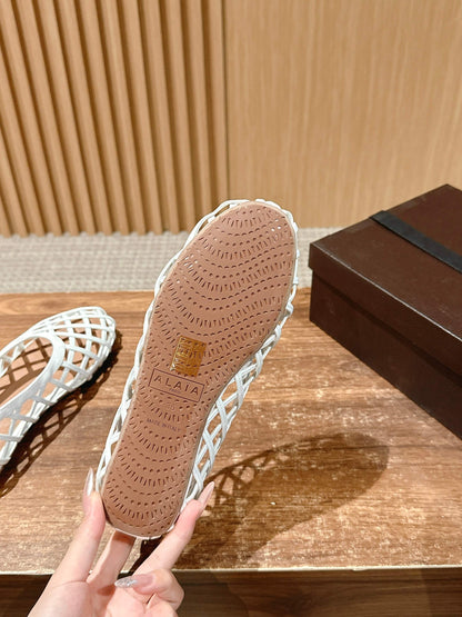 ALAIA MESH BALLET FLATS 25S IN WHITE LAMBSKIN