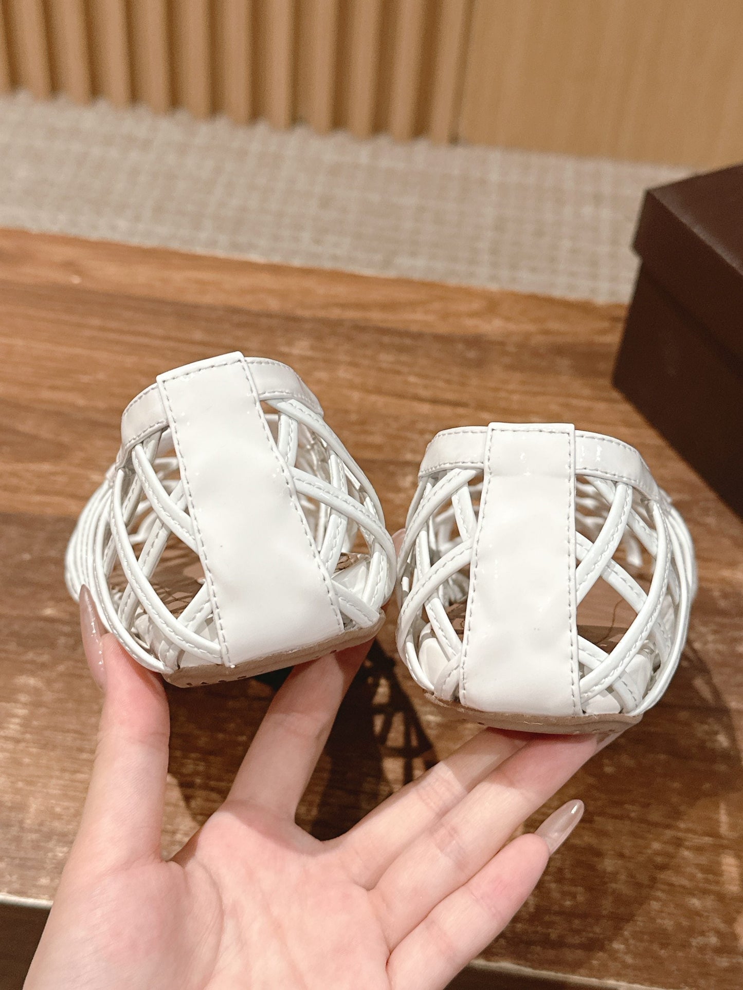 ALAIA MESH BALLET FLATS 25S IN WHITE LAMBSKIN