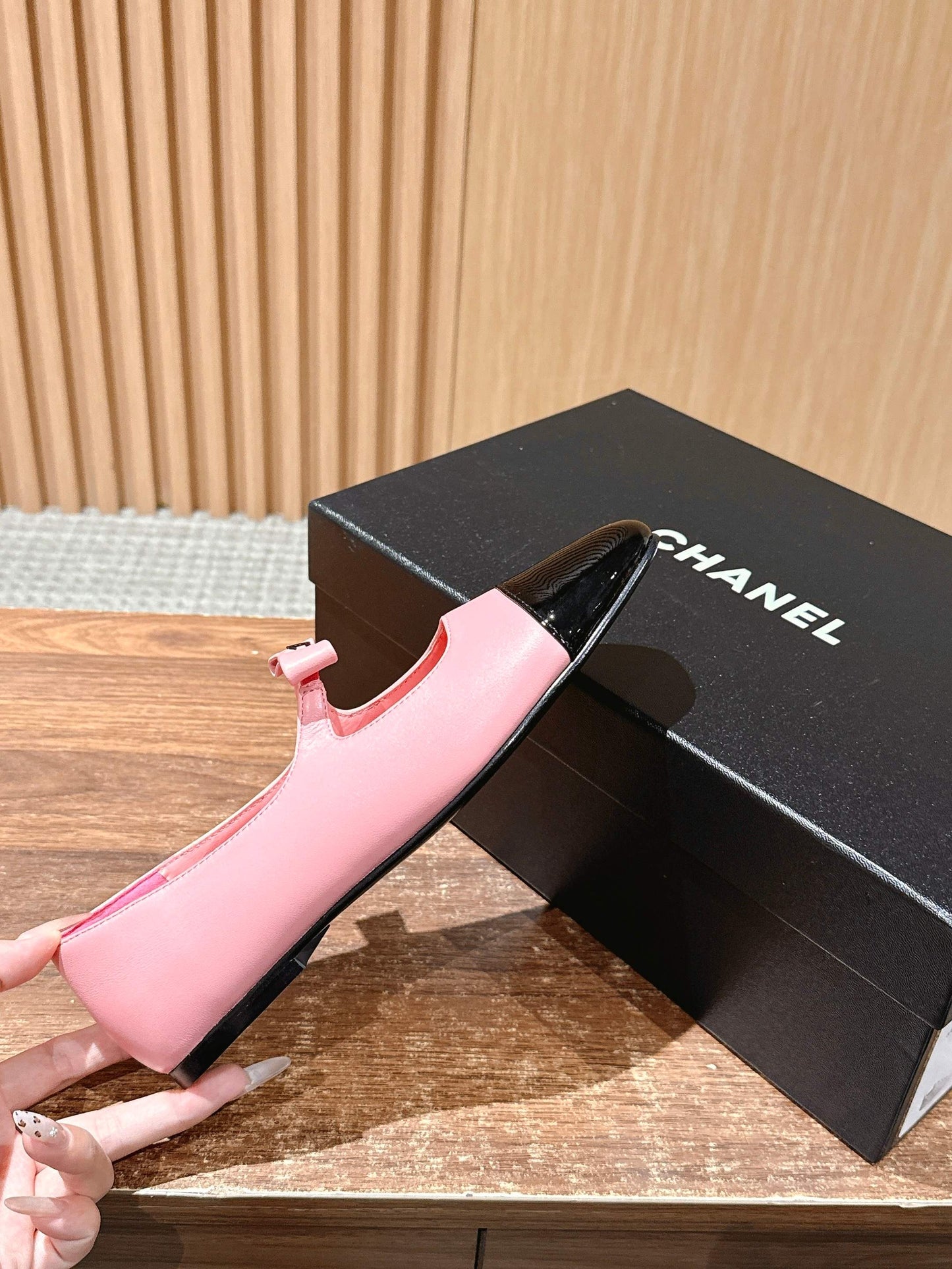 CHANEL 25S BALLET MARY JANES BLACK AND PINK IN CALFSKIN