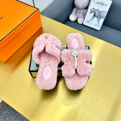 0RAN SHEARLING SANDALS BABY PINK