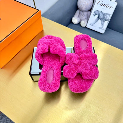 0RAN SHEARLING SANDALS BRIGHT PINK