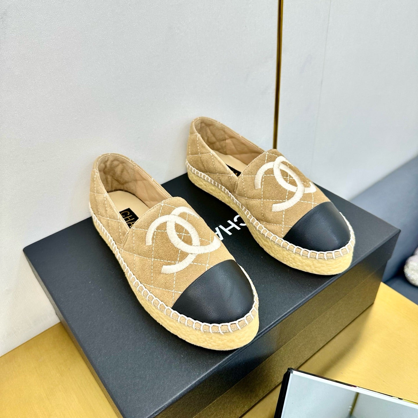 CC ESPADRILLES PLATFORM 25S IN BEIGE SUEDE MIX BLACK CALFSKIN