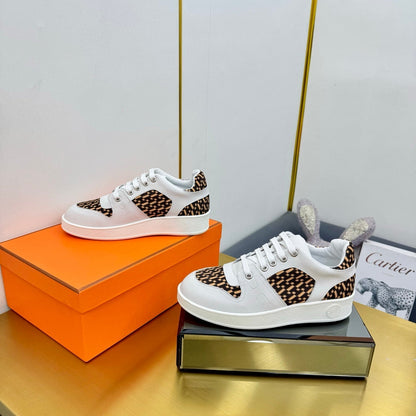 FREE SNEAKER IN WHITE CALFSKIN AND H EN BIAIS BROWN CANVAS