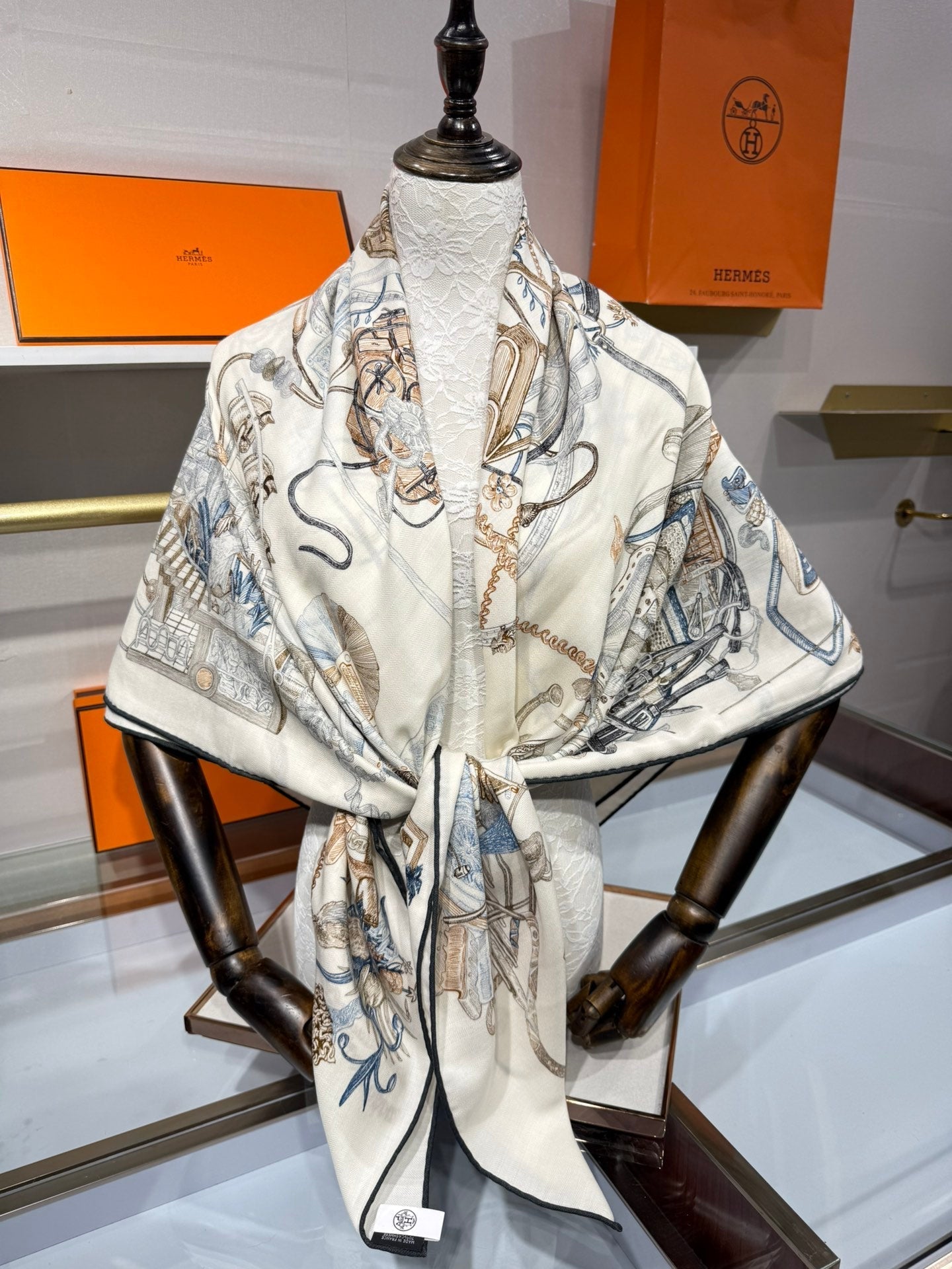 HERMES 25S SCARF 136 IN SILK CASHMERE 989707