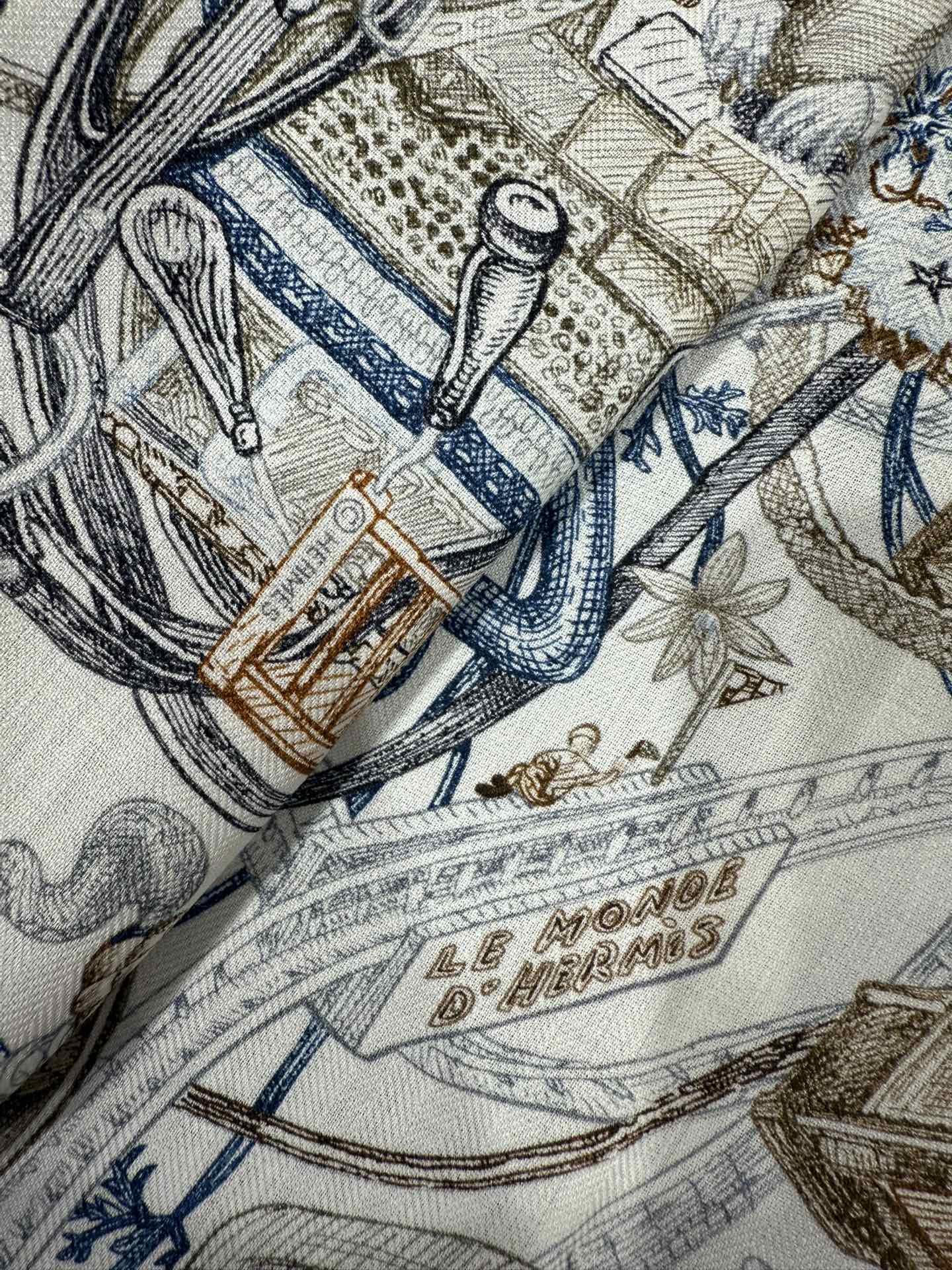 HERMES 25S SCARF 136 IN SILK CASHMERE 989707