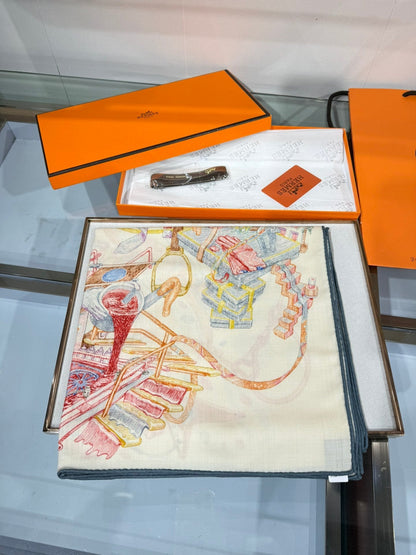 HERMES 25S SCARF 136 IN SILK CASHMERE 989711