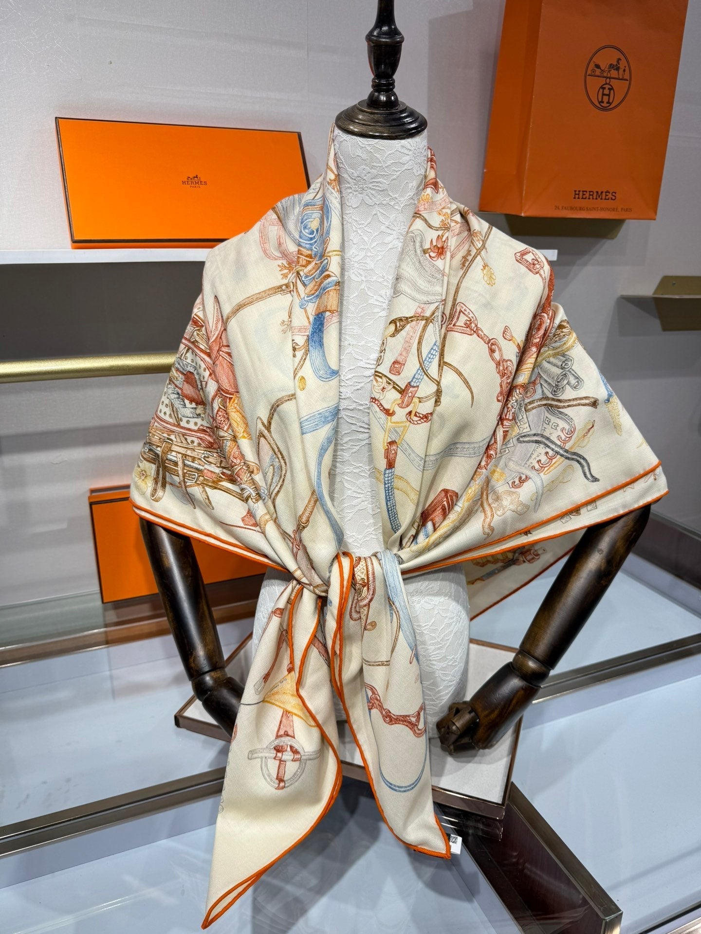 HERMES 25S SCARF 136 IN SILK CASHMERE 989709