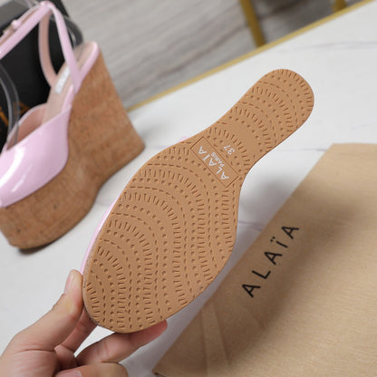ALAIA WEDGE SANDAL IN ROSE PINK GLOSSY CALFSKIN AND BEIGE RUBBER