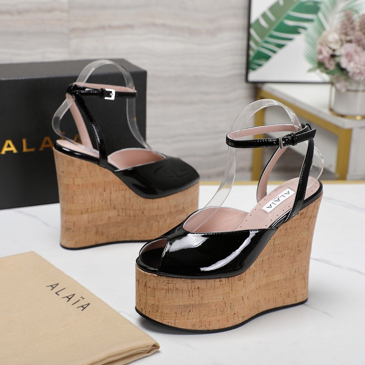 ALAIA WEDGE SANDAL IN BLACK GLOSSY CALFSKIN AND BEIGE RUBBER